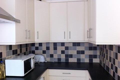 4 bedroom townhouse to rent, *£105pppw* Beeston Road, Dunkirk, NOTTINGHAM NG7
