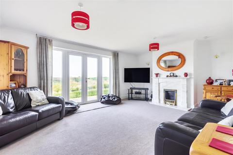3 Meadow Park, Shebbear, Beaworthy, EX21 5QJ