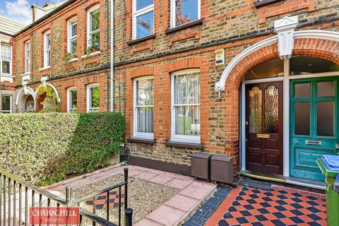 32 Carr Road, Walthamstow, London, E17 5EN