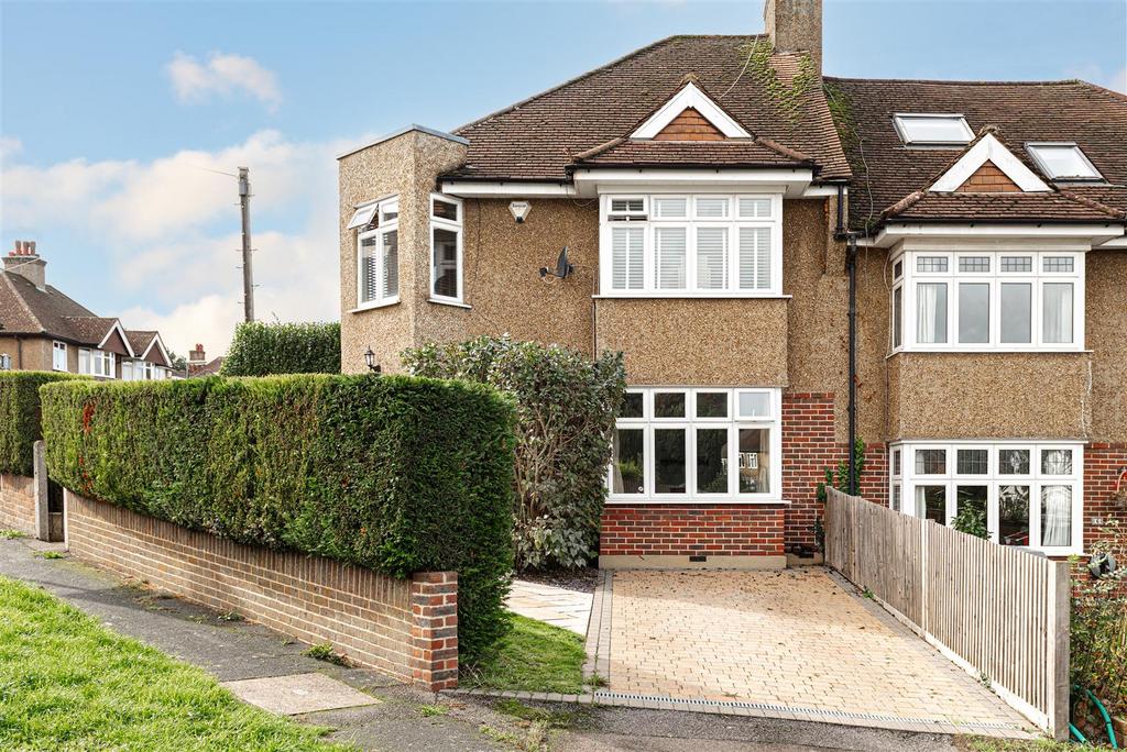 Redstone Park, Redhill 3 bed semidetached house £575,000