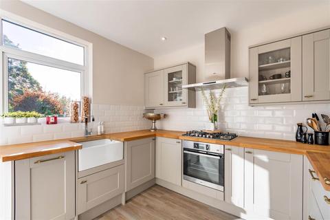 104 Dalewood Road, Sheffield, S8 0EF