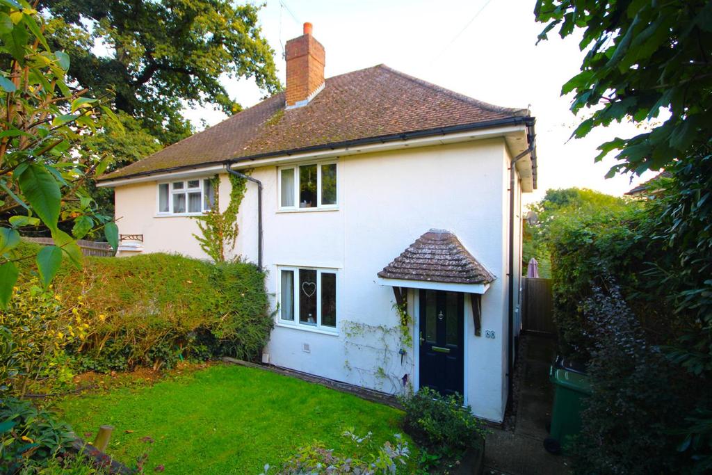 Woodside Road, Guildford 2 bed semidetached house £1,600 pcm (£369 pw)