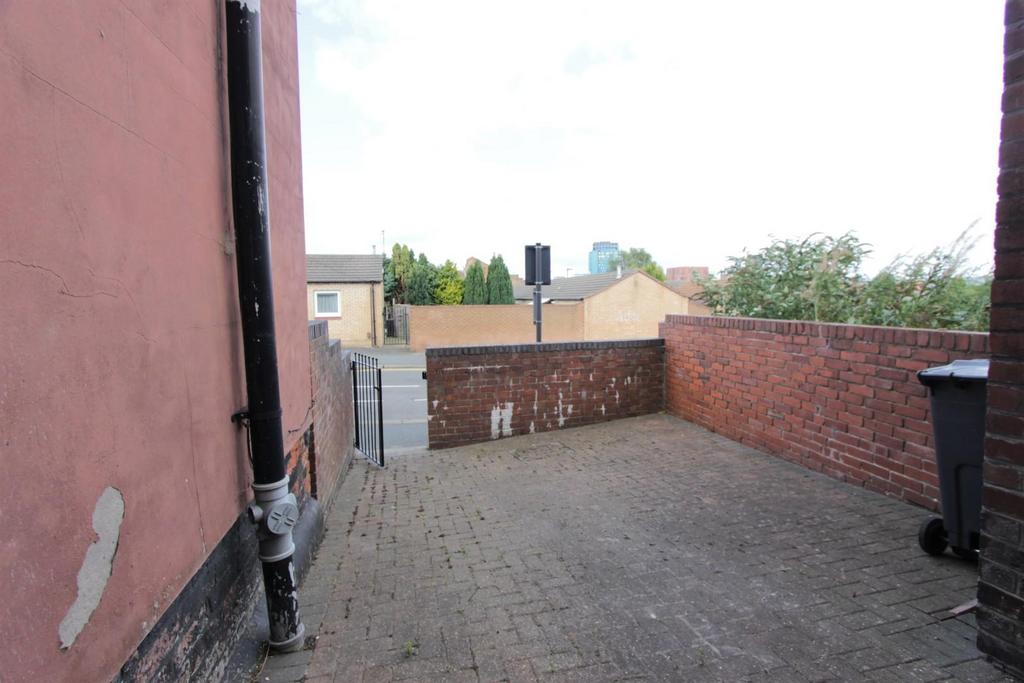 7. external.jpg