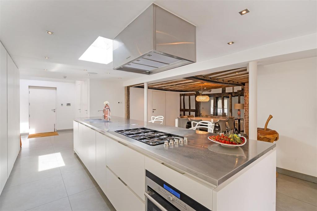 24a High Street Kitchen.jpg
