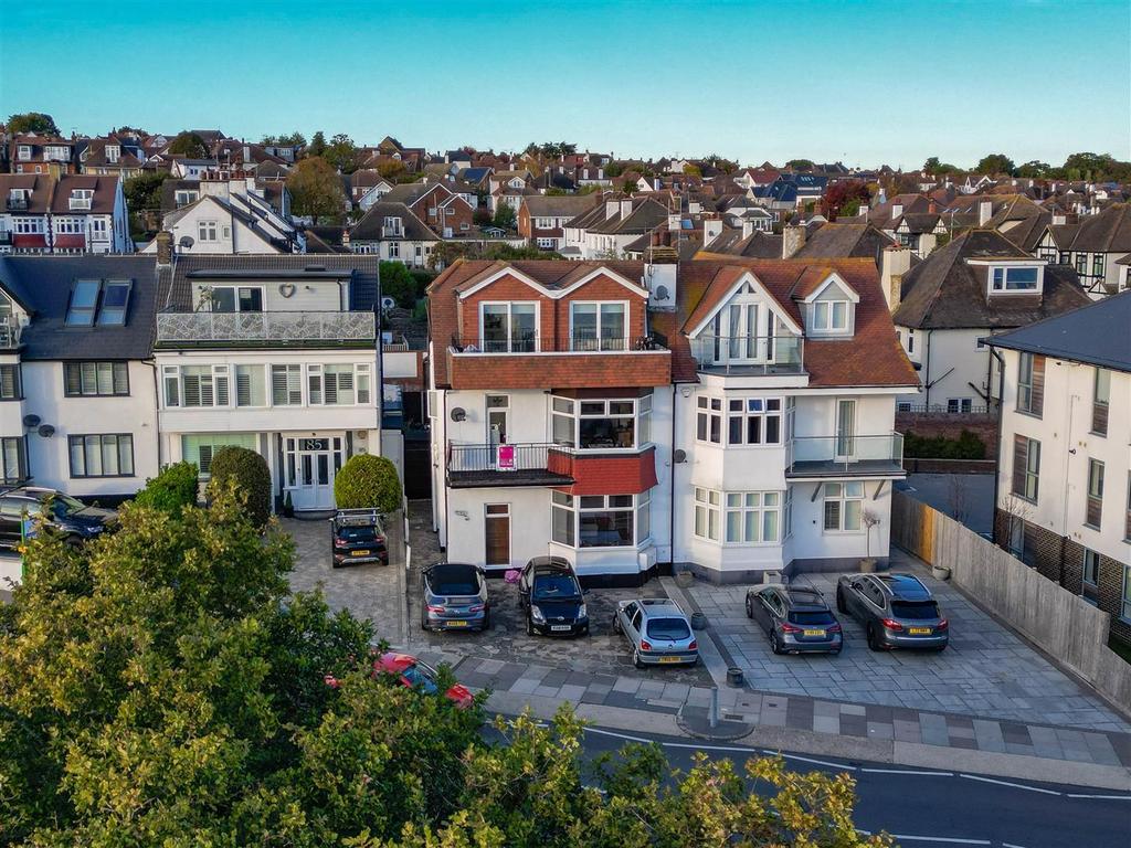 The Ridgeway, Chalkwell 2 bed penthouse for sale £425,000