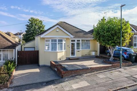 73 Windsor Drive, Dartford, DA1 3HW