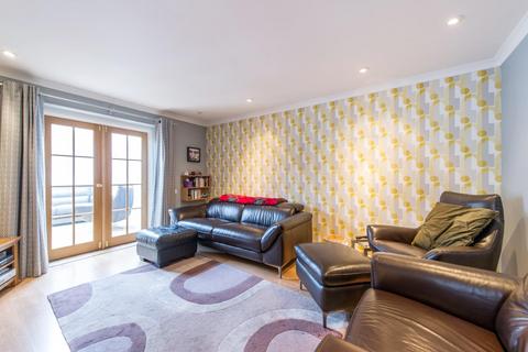 73 Windsor Drive, Dartford, DA1 3HW
