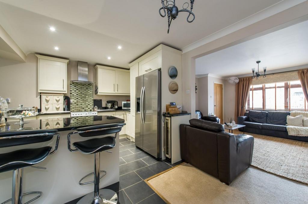 Kitchen / Breakfast Room