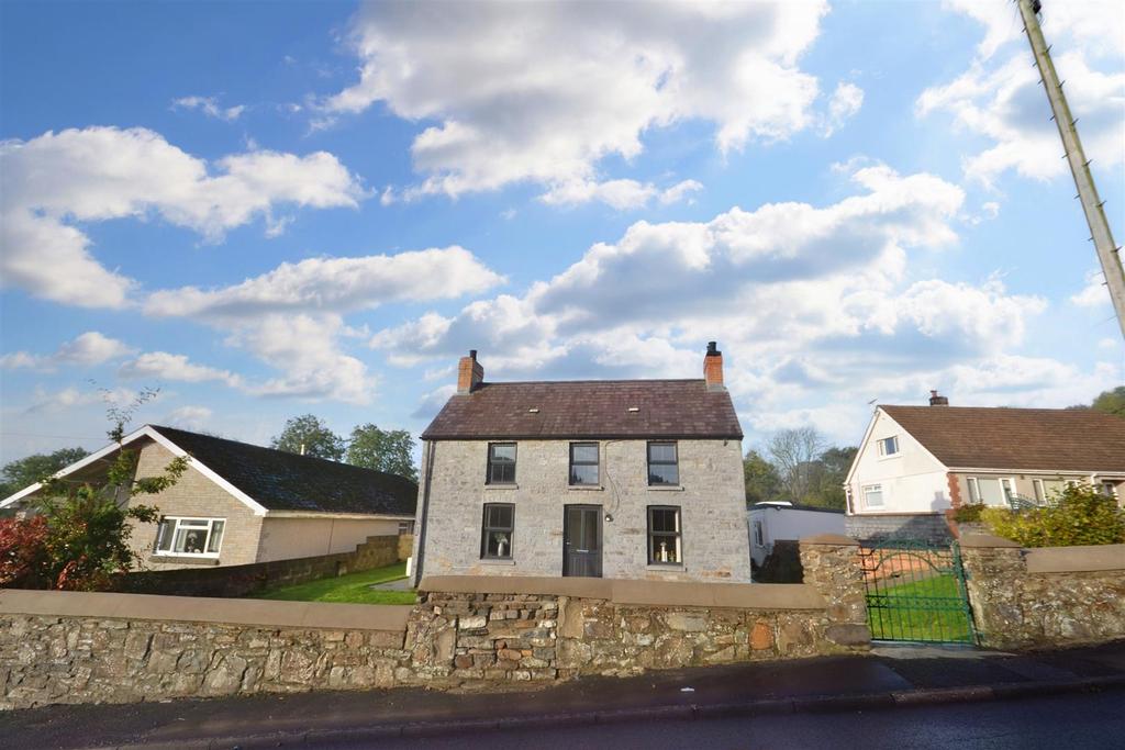 Heol Y Bryn, Pontyberem, Llanelli 5 bed detached house £350,000