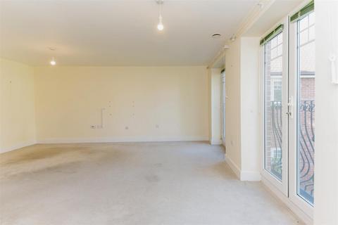 2 bedroom apartment for sale, Victoria Gardens. Reglan Road, Frinton-On-Sea, Essex, CO13 9FA
