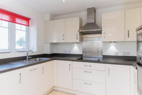 2 bedroom apartment for sale, Victoria Gardens. Reglan Road, Frinton-On-Sea, Essex, CO13 9FA