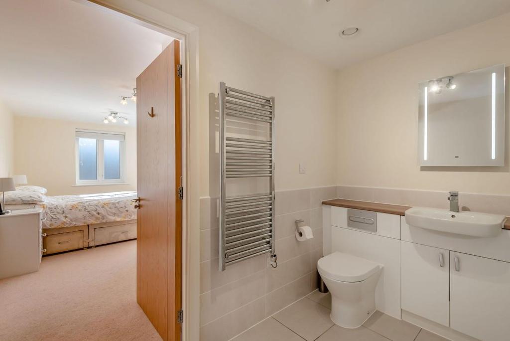 8519458-interior05 (Medium).jpg