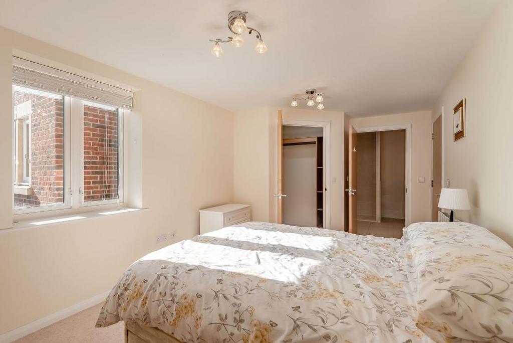 8519458-interior06 (Medium).jpg