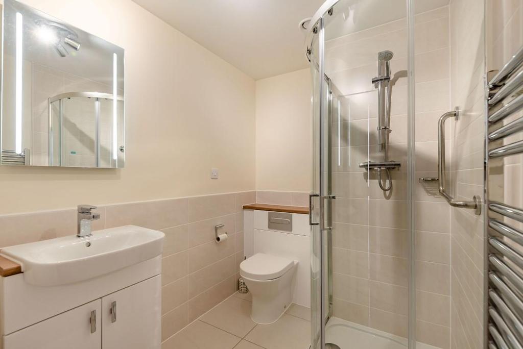 8519458-interior10 (Medium).jpg