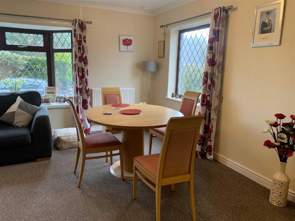 Breeze Hill, Benllech 3 bed detached bungalow £395,000