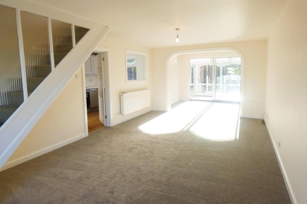 Rowallan Road, Four Oaks, Sutton Coldfield 3 bed semidetached house £400,000