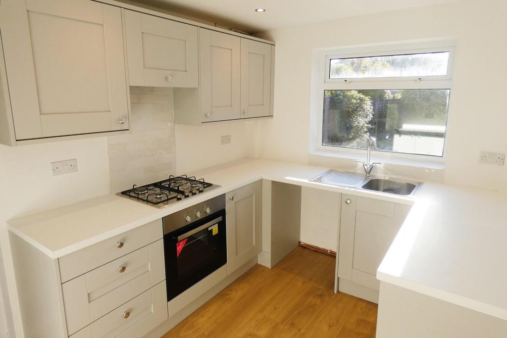 Rowallan Road, Four Oaks, Sutton Coldfield 3 bed semidetached house £400,000