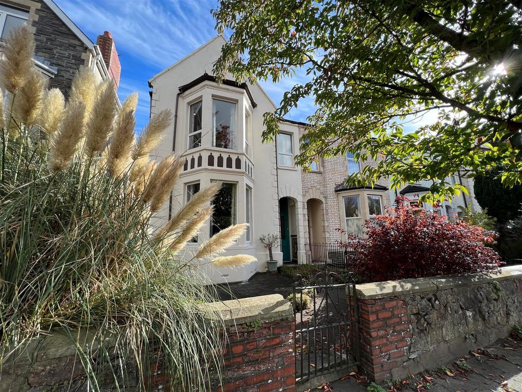 Richards Terrace, Cardiff 3 bed house for sale £220,000