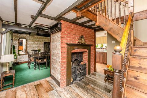 3 bedroom cottage for sale - The Old Moat Cottage and Building Plot, 40 Moatbrook Lane, Codsall