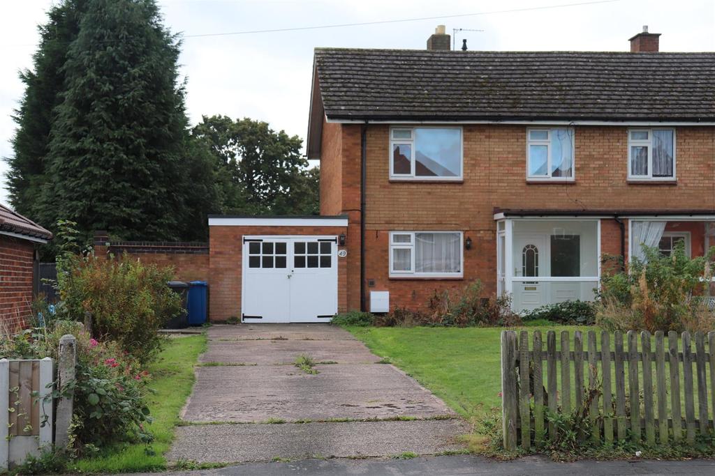 Manor Road, Mile Oak, Tamworth 3 bed semidetached house for sale £