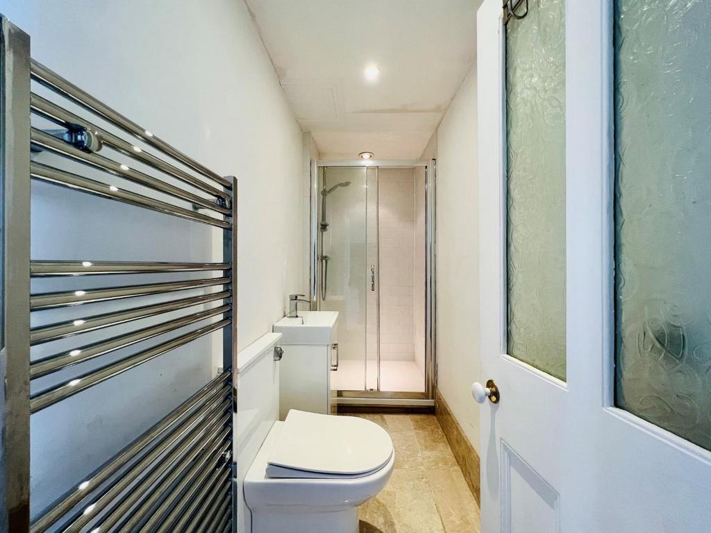 Shower Room.jpeg