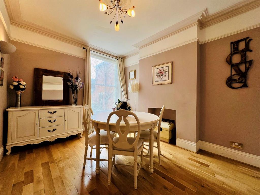 Dining Room.jpeg