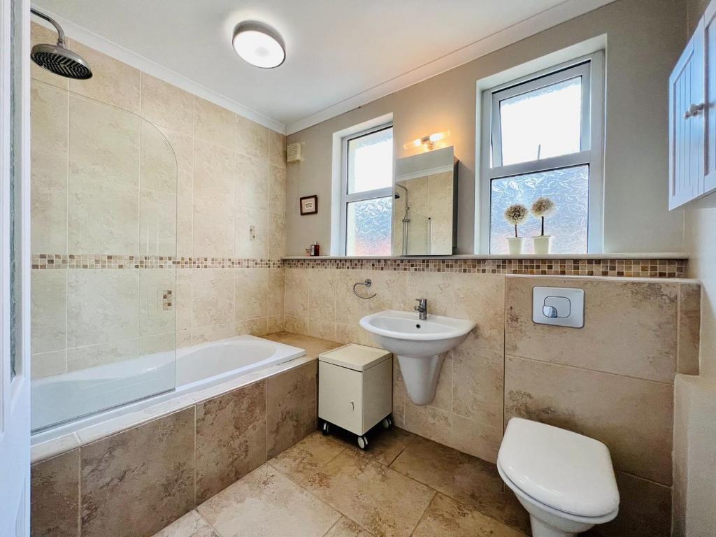 Bathroom.jpeg