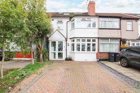 4 bedroom terraced house for sale - Chatsworth Drive, Enfield