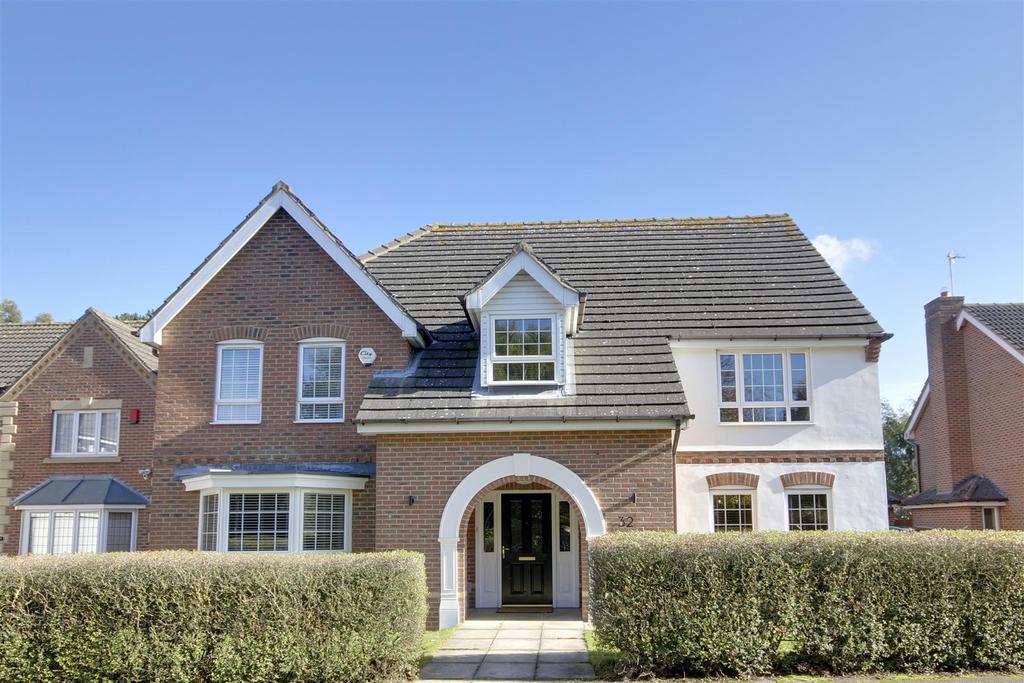 Sykes Close, Swanland 5 bed detached house £620,000