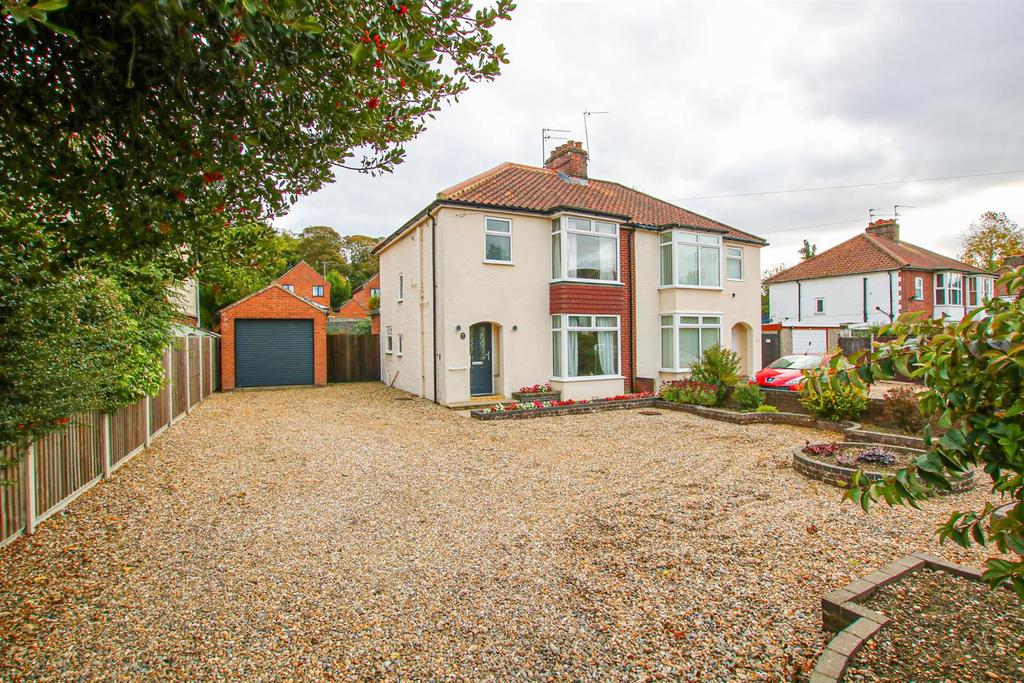 Catton Grove Road, Norwich 3 bed semidetached house £350,000