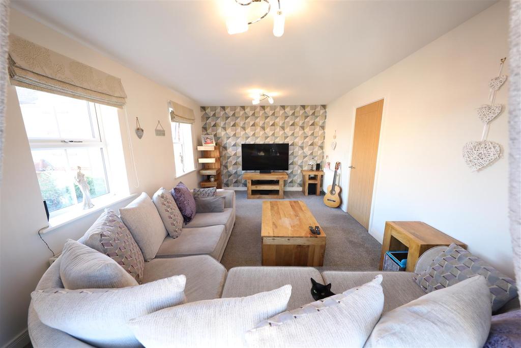 Merchant Way, Cottingham 4 bed end of terrace house £220,000