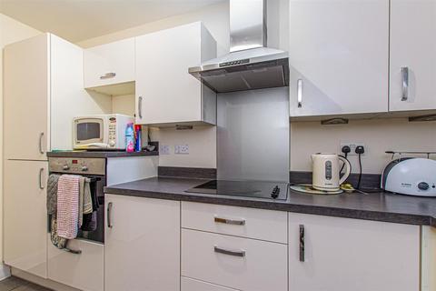 2 bedroom apartment for sale - Roslyn Court, Lisle Lane, Ely, Cambridgeshire, CB7 4FA