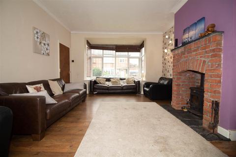 6 bedroom semi-detached house for sale - Beatrice Road, Heaton