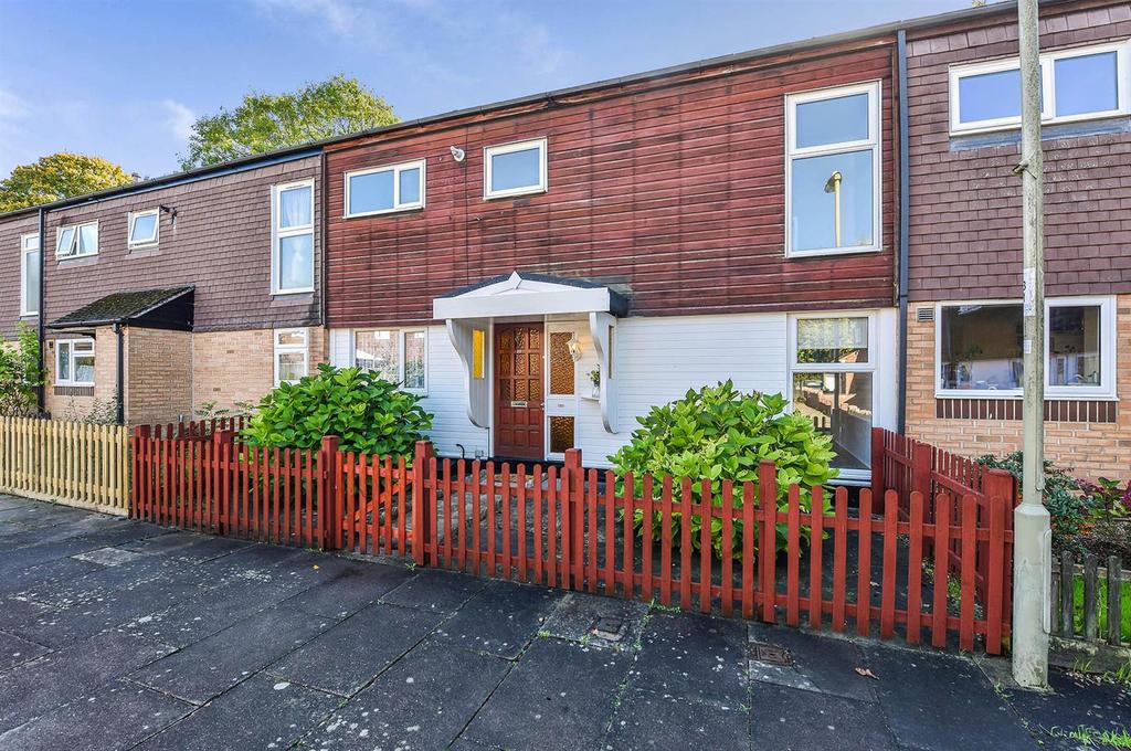 Pilgrims Way, Andover 2 bed house £200,000