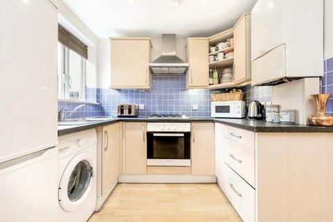 3 bedroom flat to rent, Appach Road, SW2