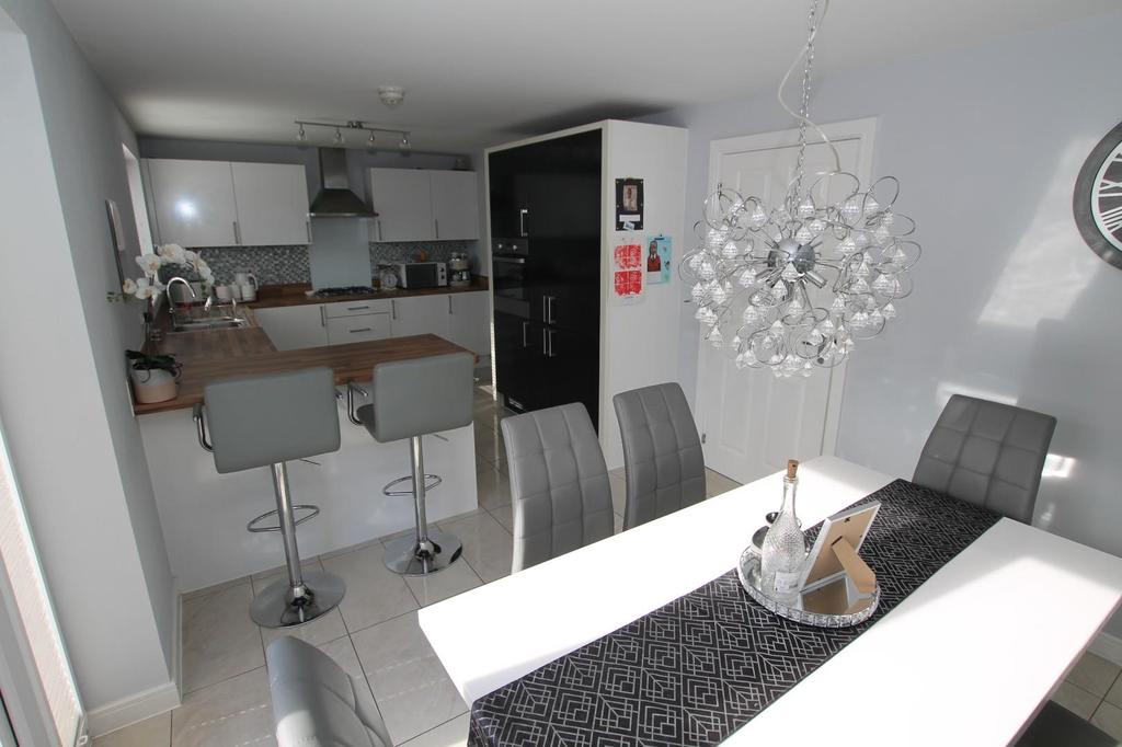 Langley Mill Close, Sutton Coldfield 4 bed house for sale £500,000