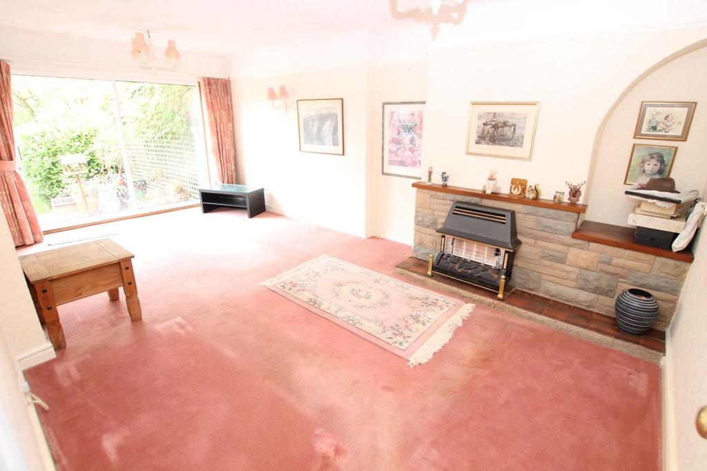 Lindrosa Road, Sutton Coldfield 3 bed house £300,000