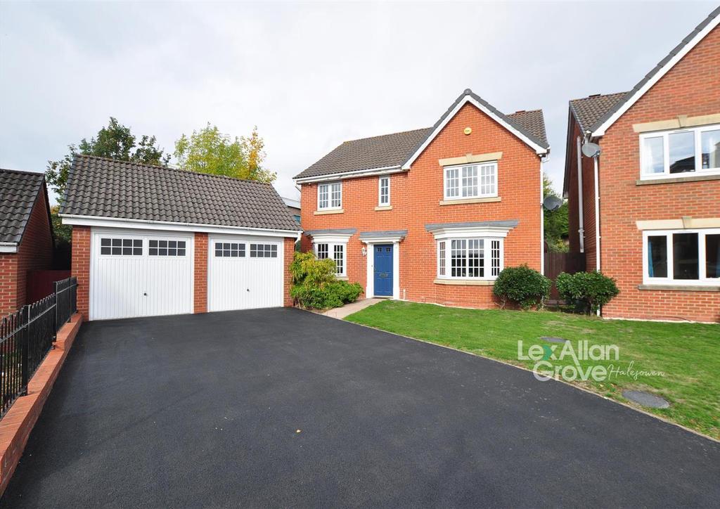 Cavalier Drive, Halesowen 4 bed detached house for sale £435,000