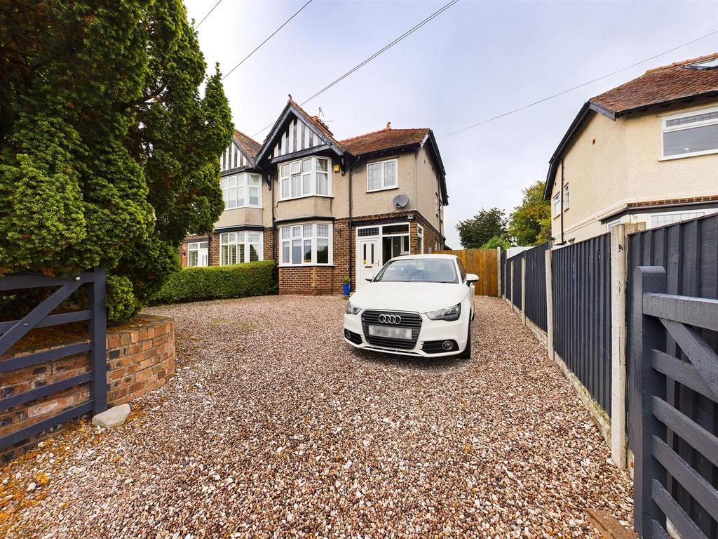 Box Lane, Wrexham 3 bed semidetached house £295,000