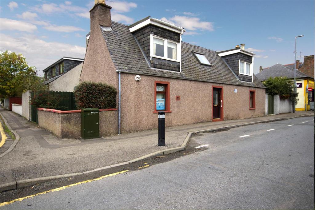 8 Lochalsh Road, Inverness IV3 8HU 3 bed detached house for sale £165,000