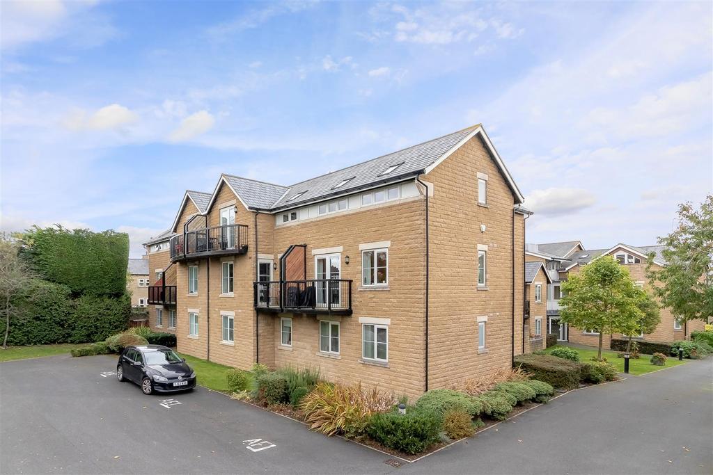 Moor Road, Bramhope, Leeds 2 bed apartment £285,000