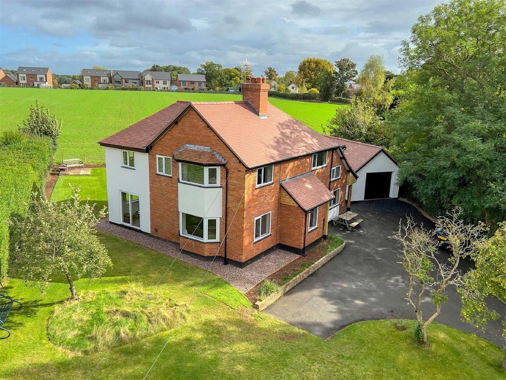 Harmer Hill, Shrewsbury 5 Bed Detached House For Sale - £579,000