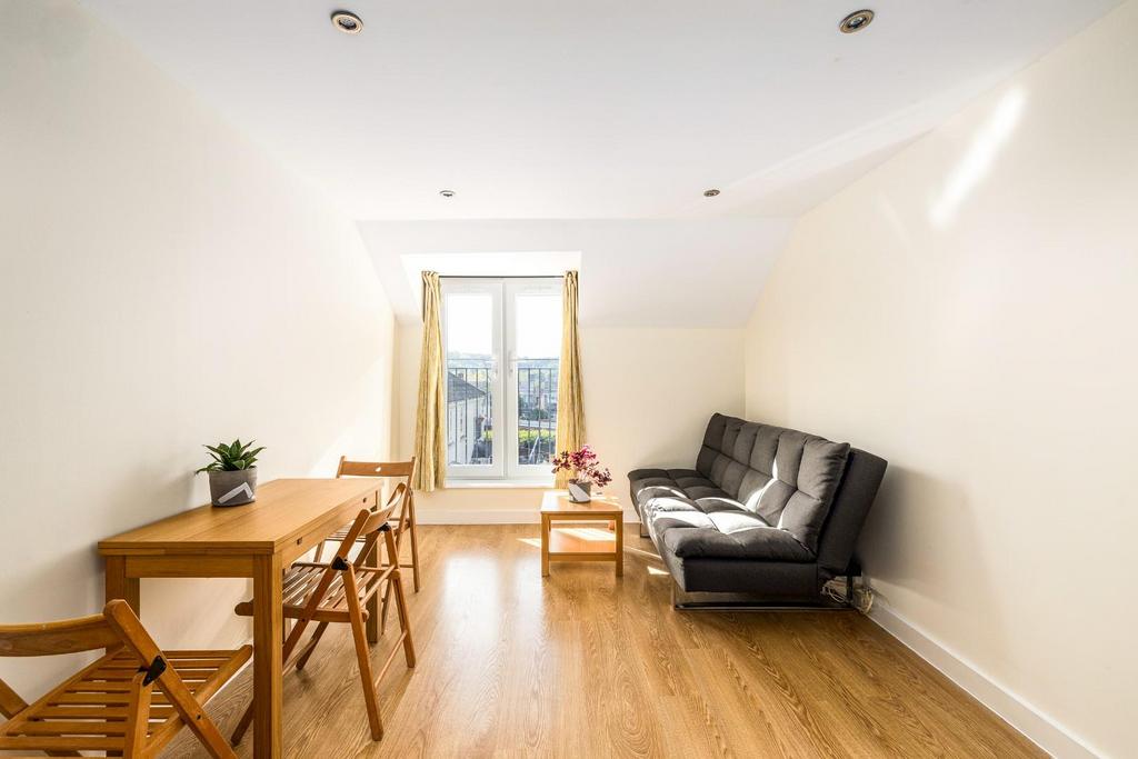 Savoy Court, Brislington 2 bed flat for sale £215,000