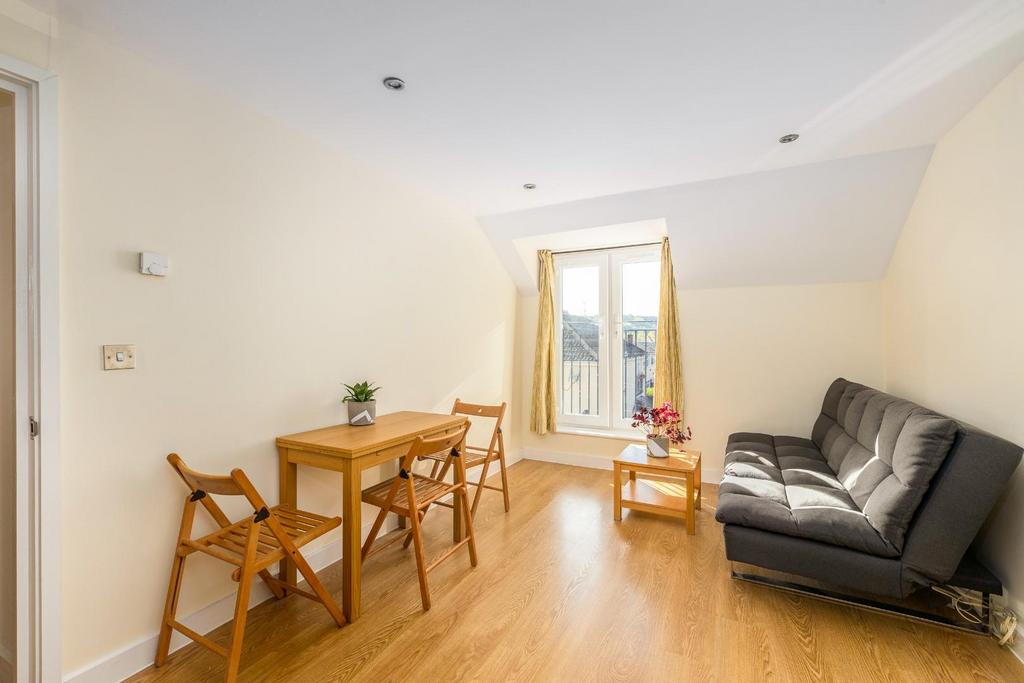 3 Savoy Court 9.jpg