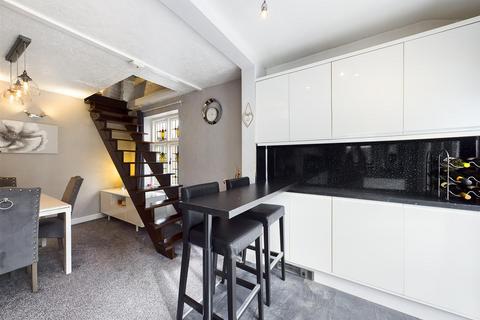 11 King Arthurs Drive, Strood, Rochester, ME2 3LZ
