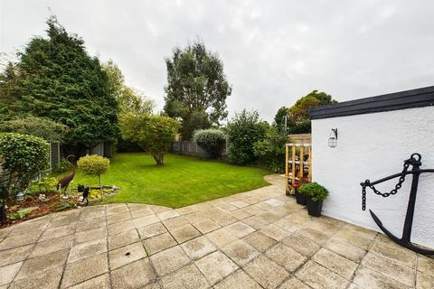 11 King Arthurs Drive, Strood, Rochester, ME2 3LZ