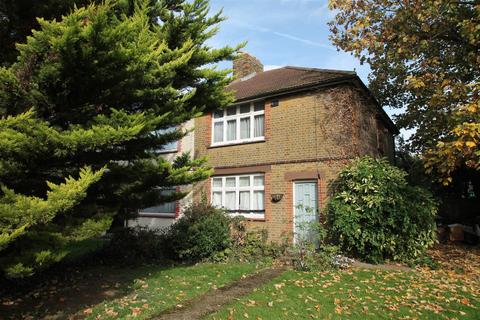 78 Northern Avenue, London, N9 9QX