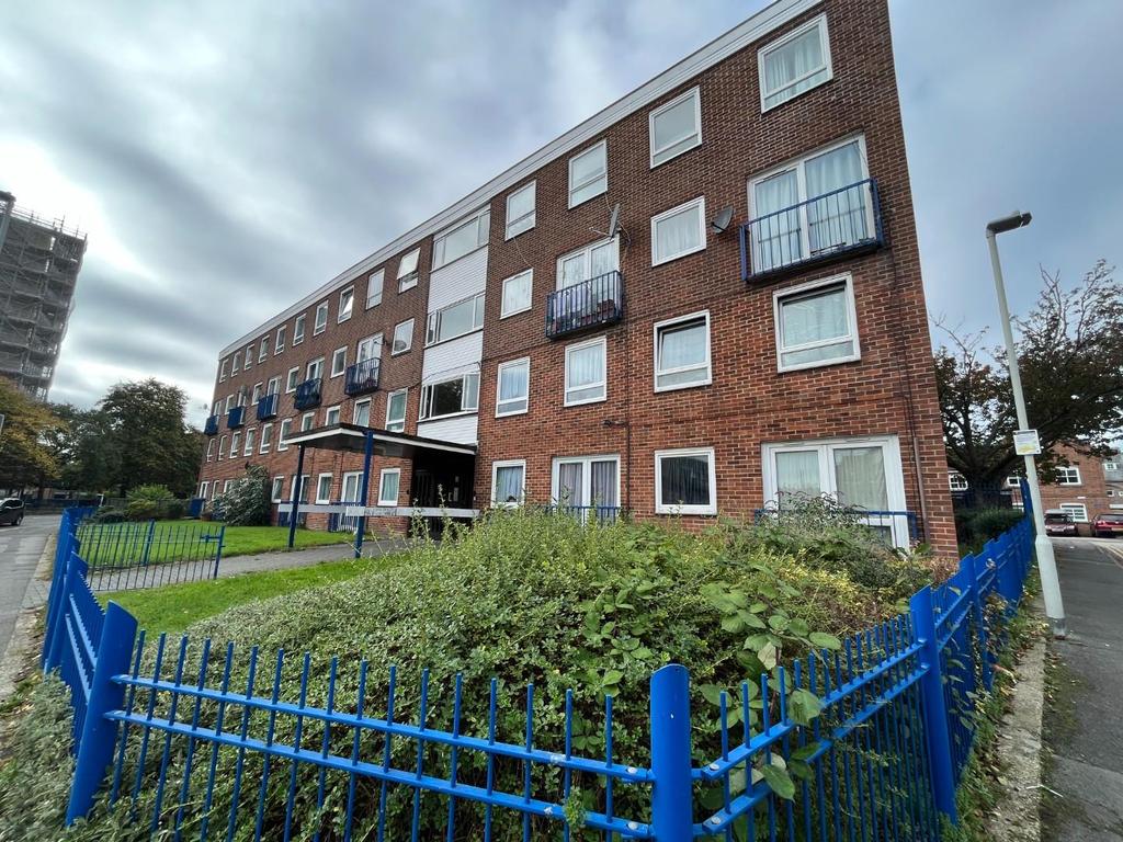Old Orchard, Poole 3 bed £1,050 pcm (£242 pw)