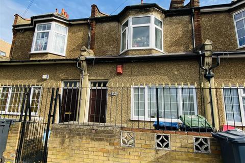 1 bedroom flat for sale - Albert Road, London