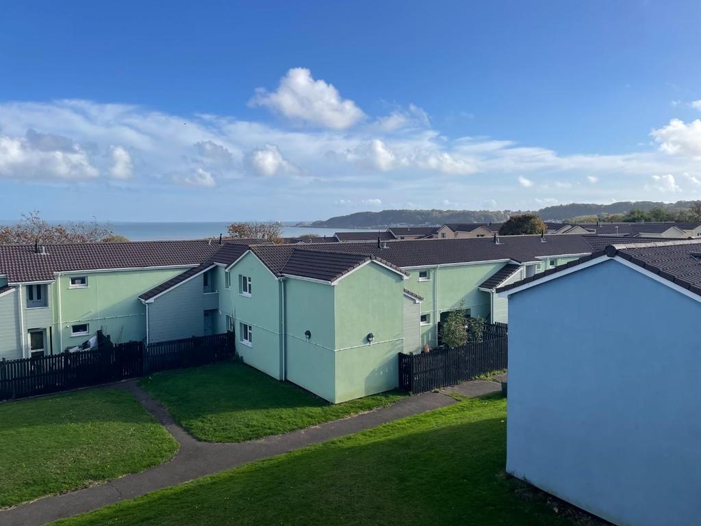 Warwick Place, West Cross, Swansea 1 bed flat £110,000